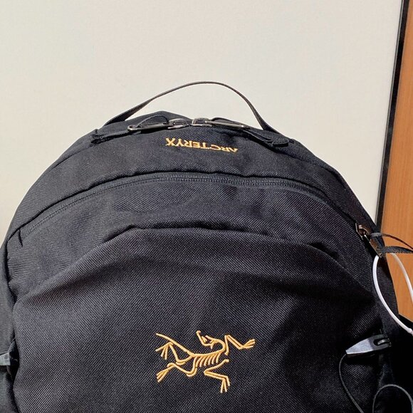 Unisex Arc'teryx Black 26L Backpack Bag - Picture 4 of 8